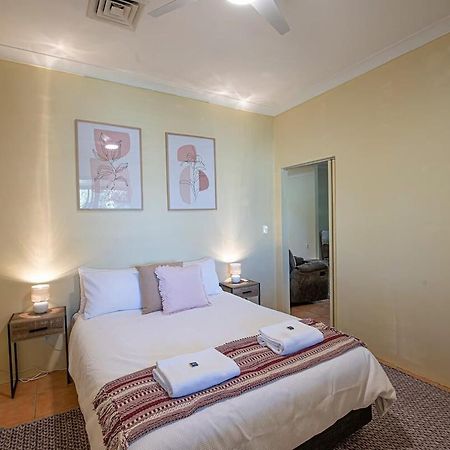 Tranquil Taylor - Two-Storey Cbd Family Home, Bbq Dubbo Luaran gambar