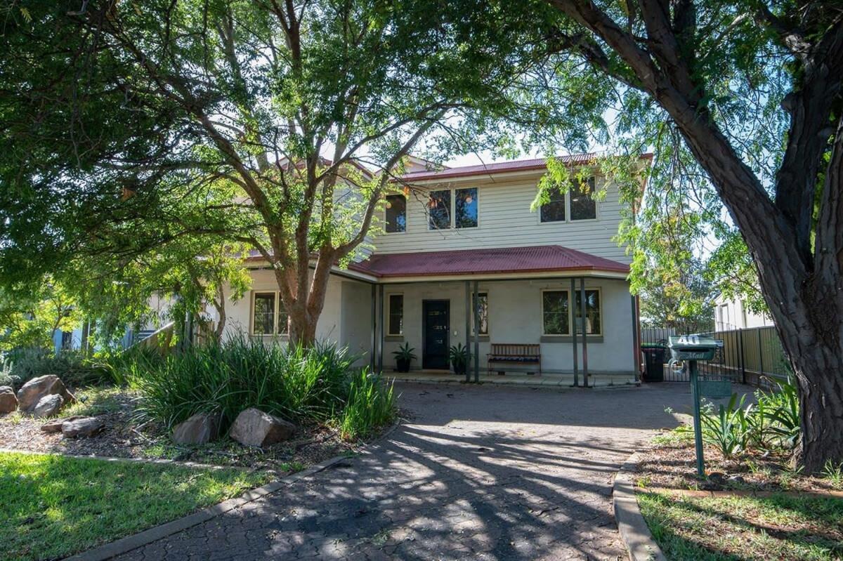 Tranquil Taylor - Two-Storey Cbd Family Home, Bbq Dubbo Luaran gambar