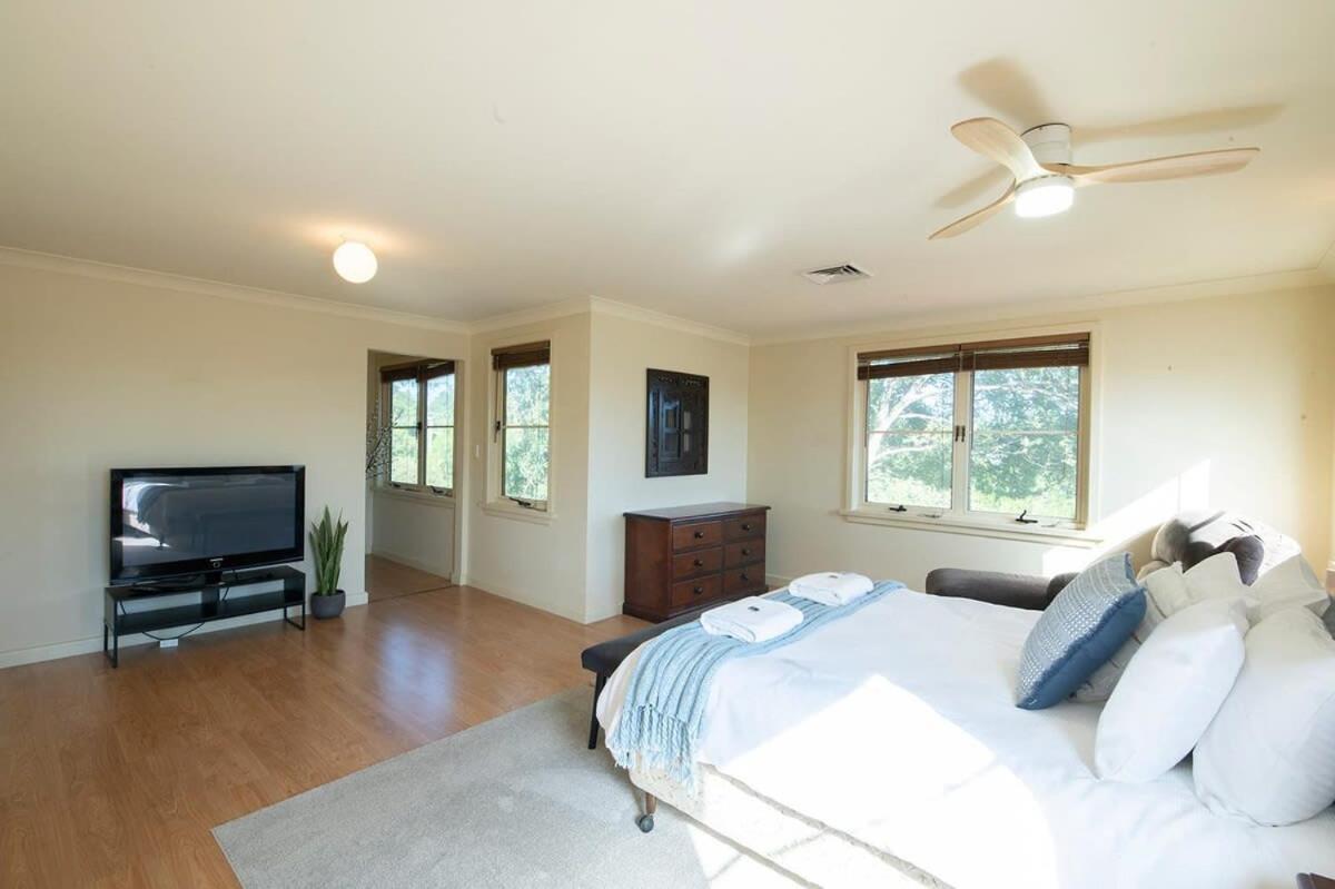 Tranquil Taylor - Two-Storey Cbd Family Home, Bbq Dubbo Luaran gambar