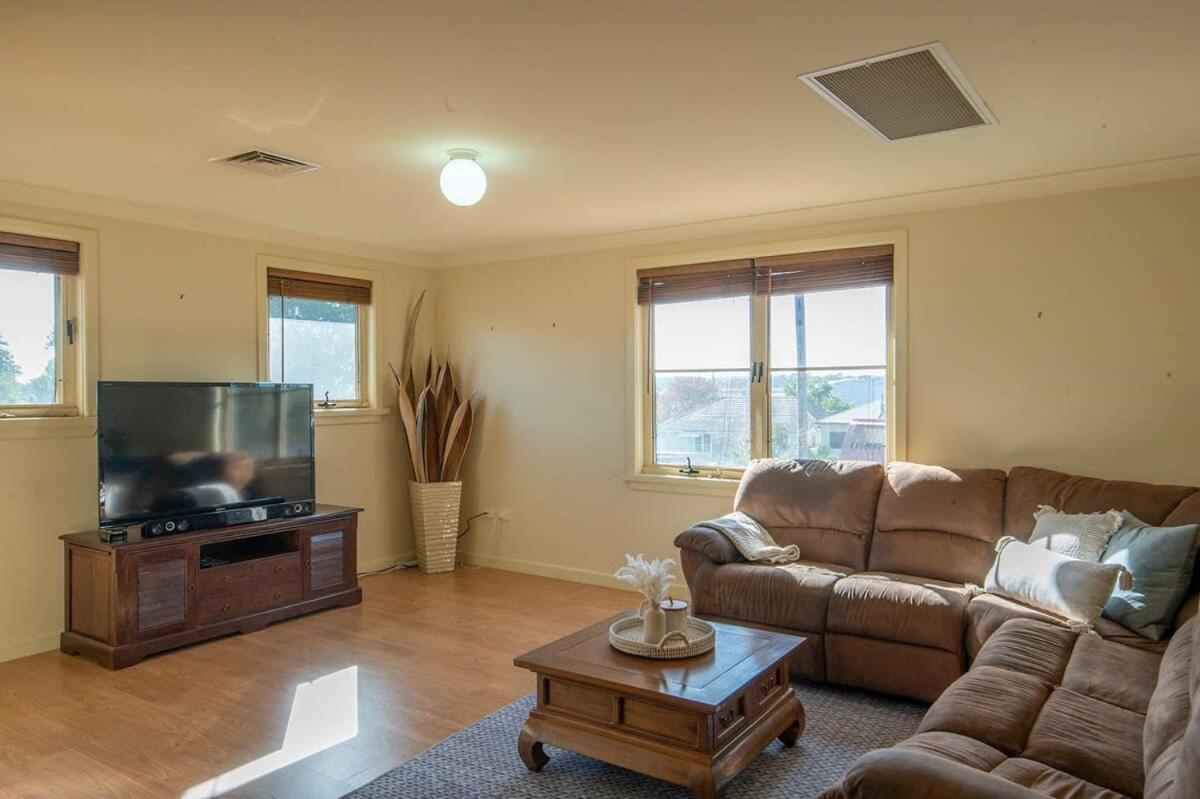 Tranquil Taylor - Two-Storey Cbd Family Home, Bbq Dubbo Luaran gambar